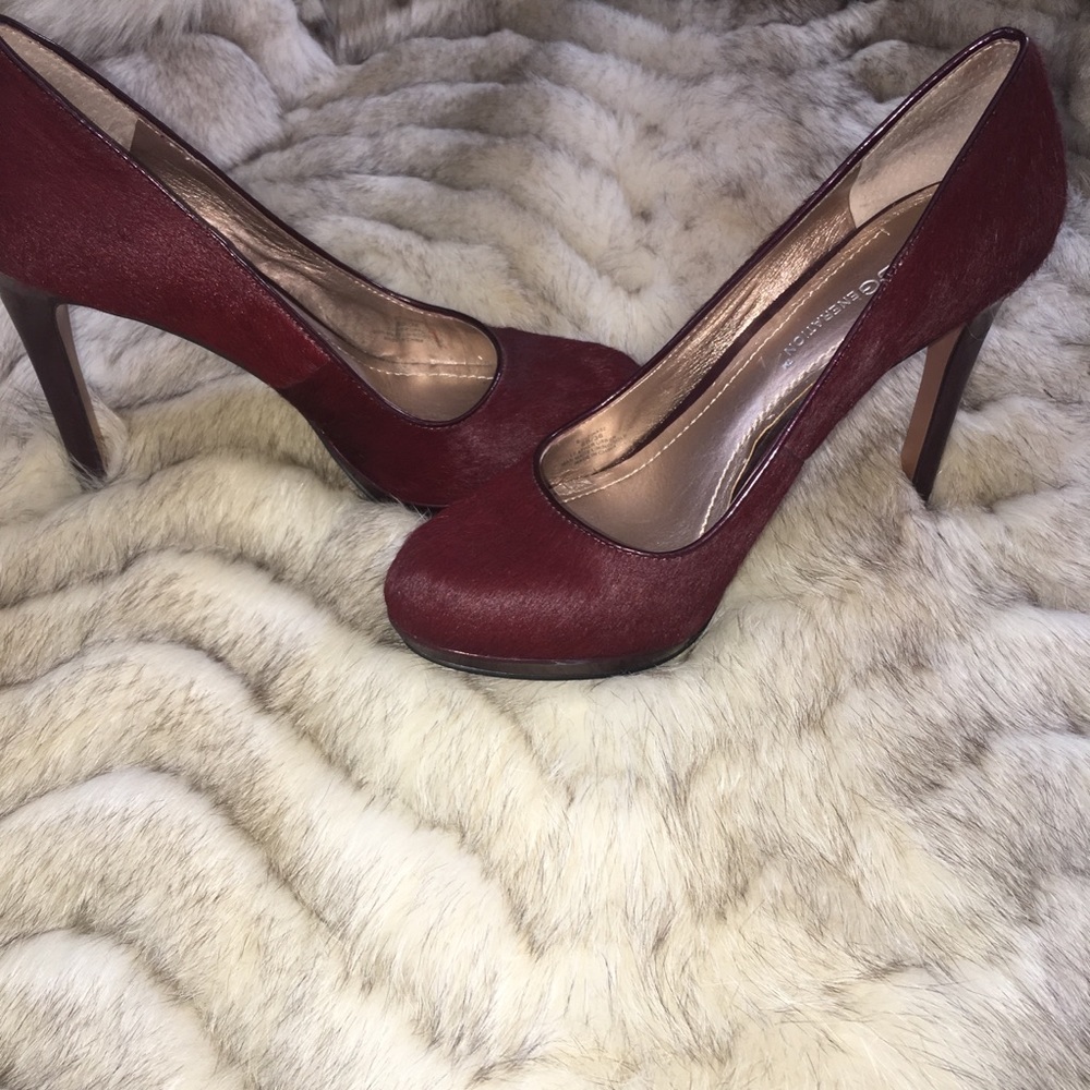 BCBG BURGUNDY PONY HAIR SHOES